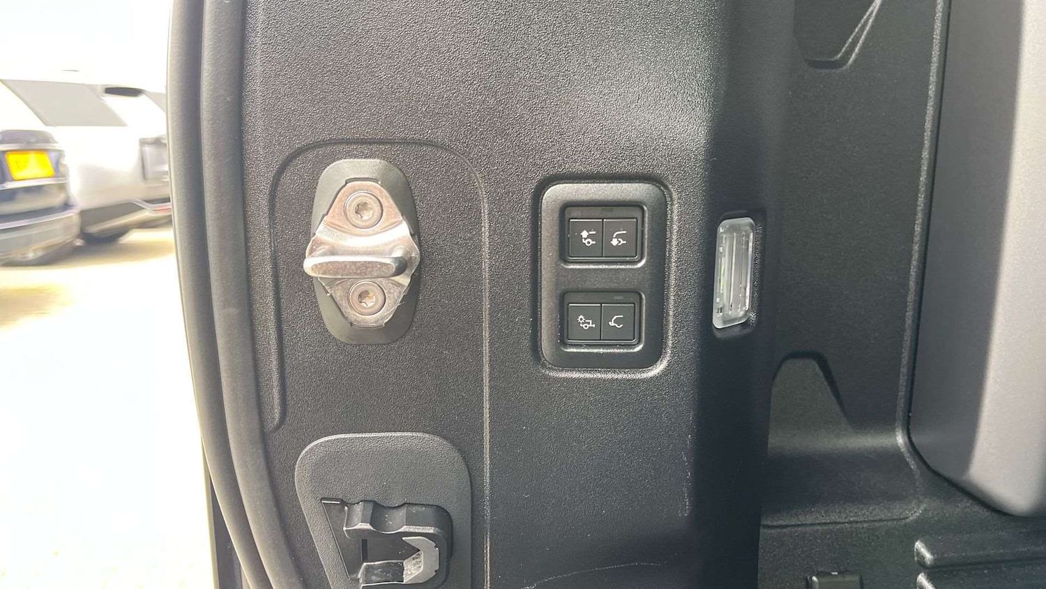 Used Land Rover Defender 2024 for sale - 76460263: Photo 29