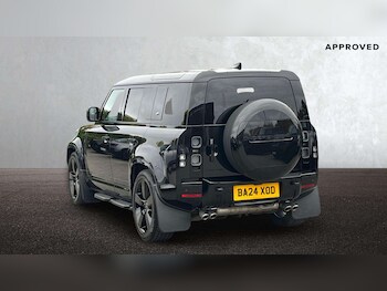 Used Land Rover Defender 2024 for sale - 76460263: Photo