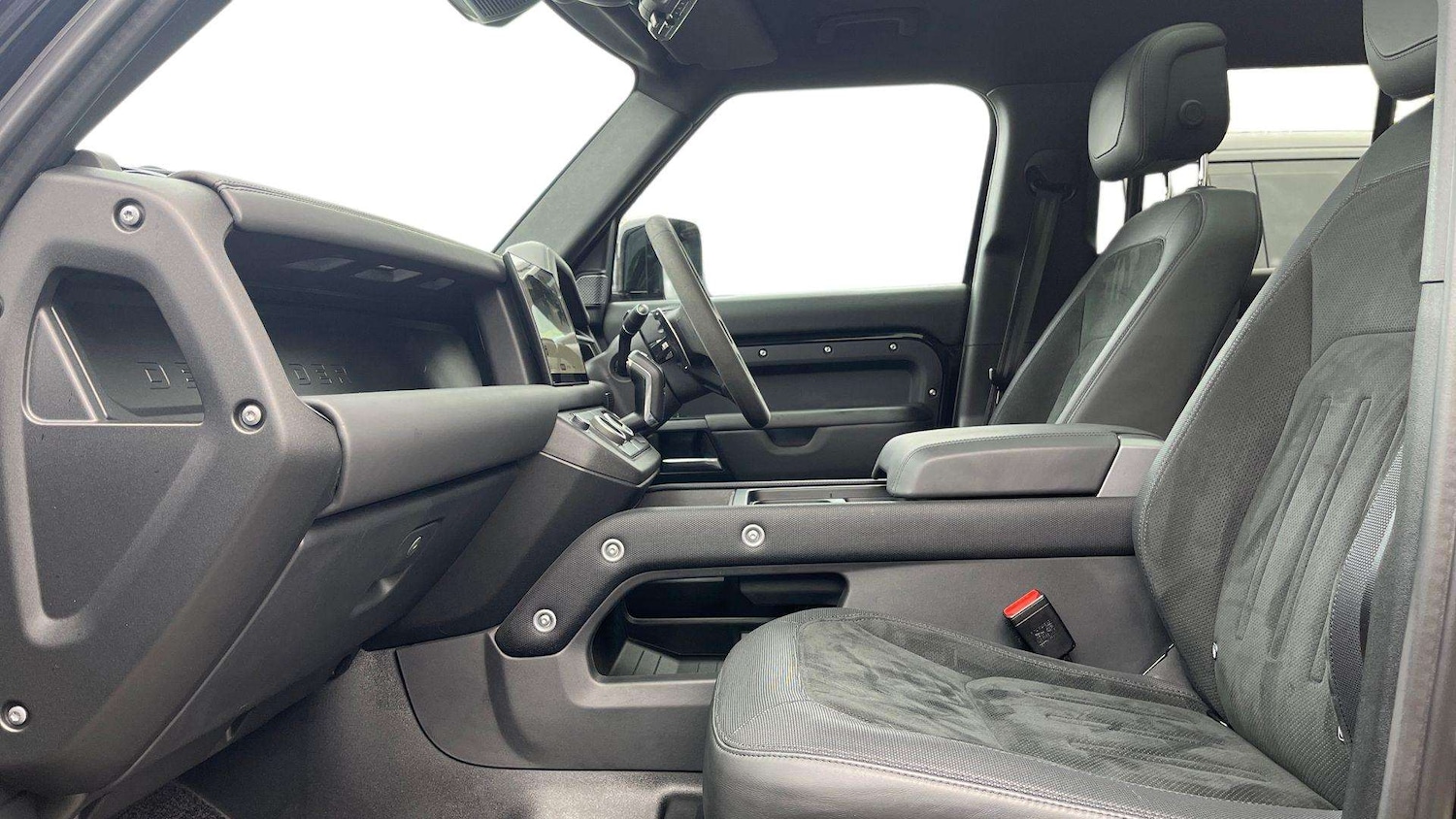 Used Land Rover Defender 2024 for sale - 76460263: Photo 3