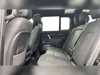 Used Land Rover Defender 2024 for sale - 76460263: Photo