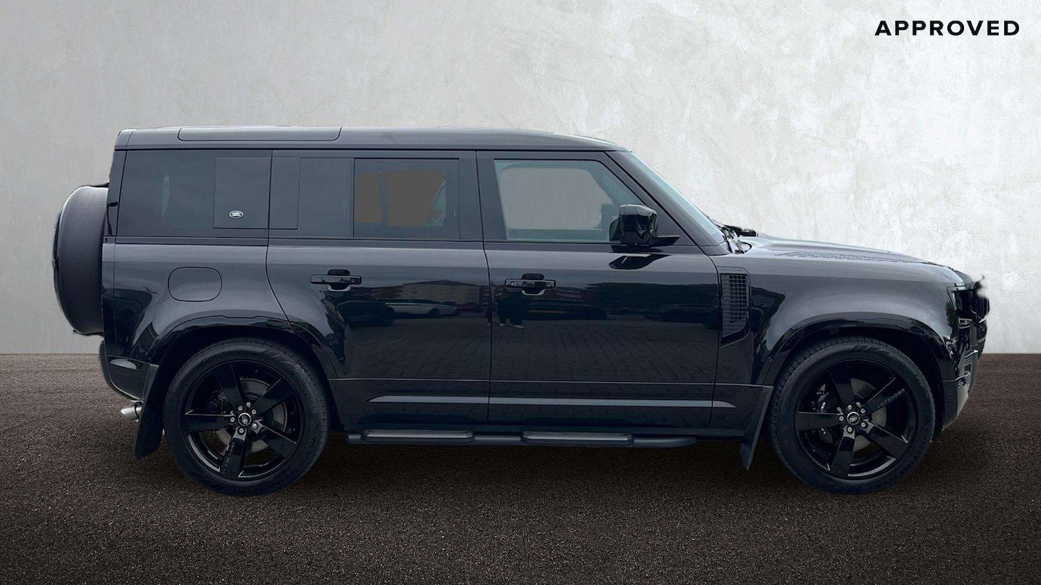 Used Land Rover Defender 2024 for sale - 76460263: Photo 5