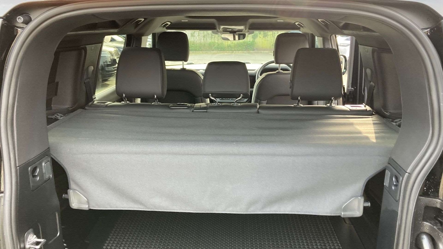 Used Land Rover Defender 2025 for sale - 77472509: Photo 10