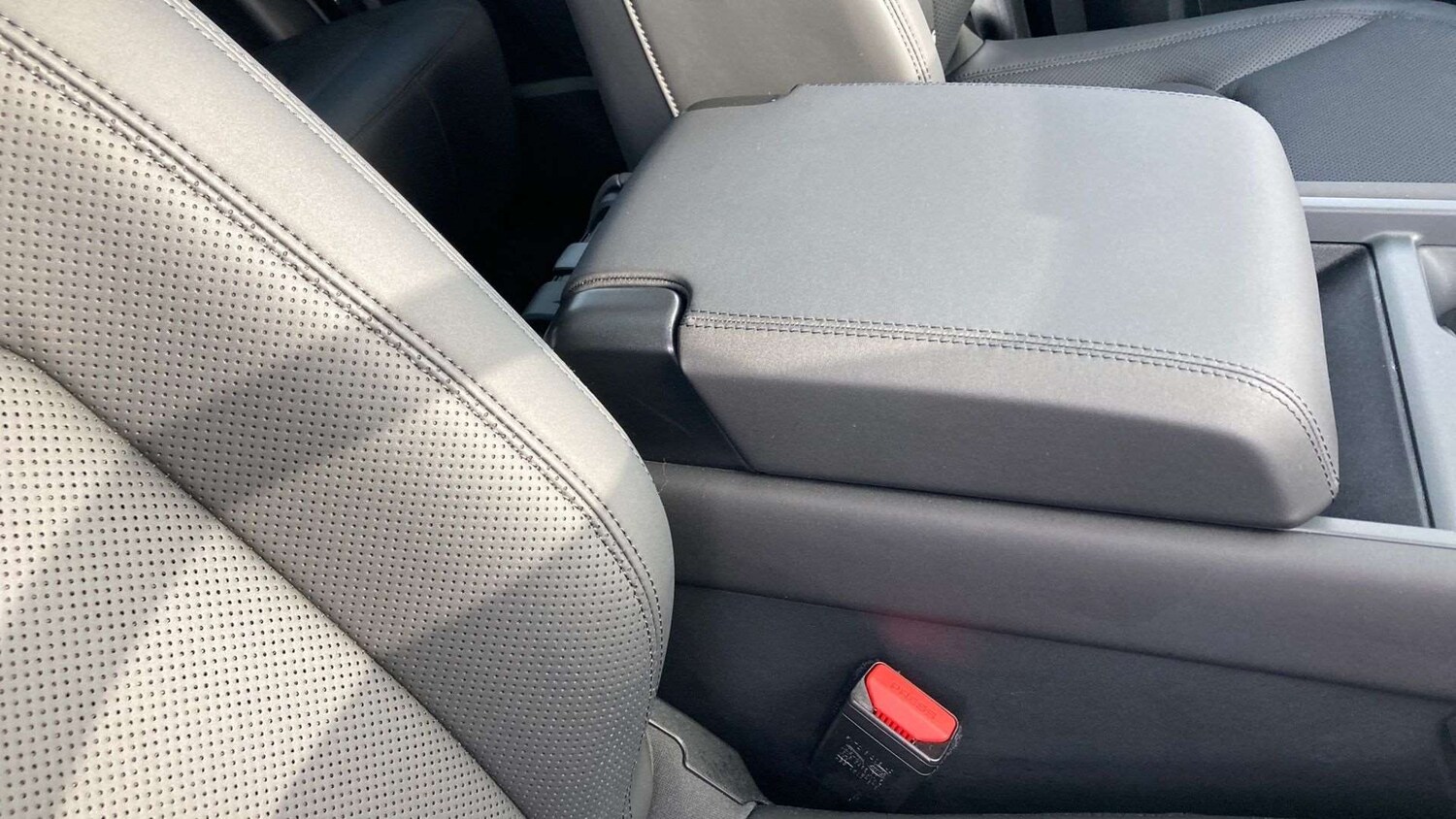 Used Land Rover Defender 2025 for sale - 77472509: Photo 28