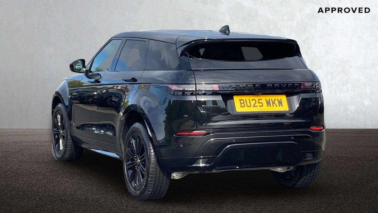 Used Land Rover Range Rover Evoque 2025 for sale - 76460485: Photo 2
