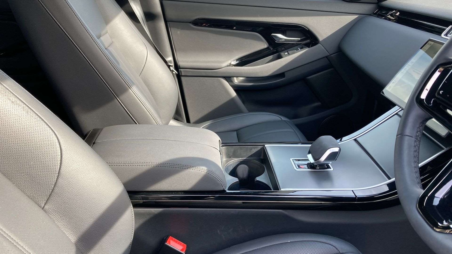 Used Land Rover Range Rover Evoque 2025 for sale - 76460485: Photo 35