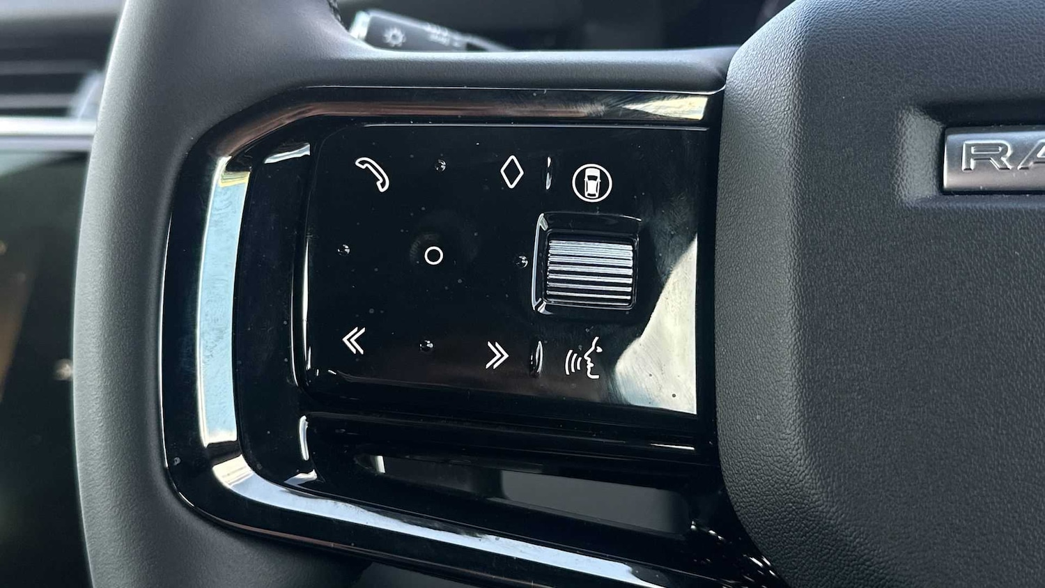 Used Land Rover Range Rover Evoque 2024 for sale - 77390015: Photo 20