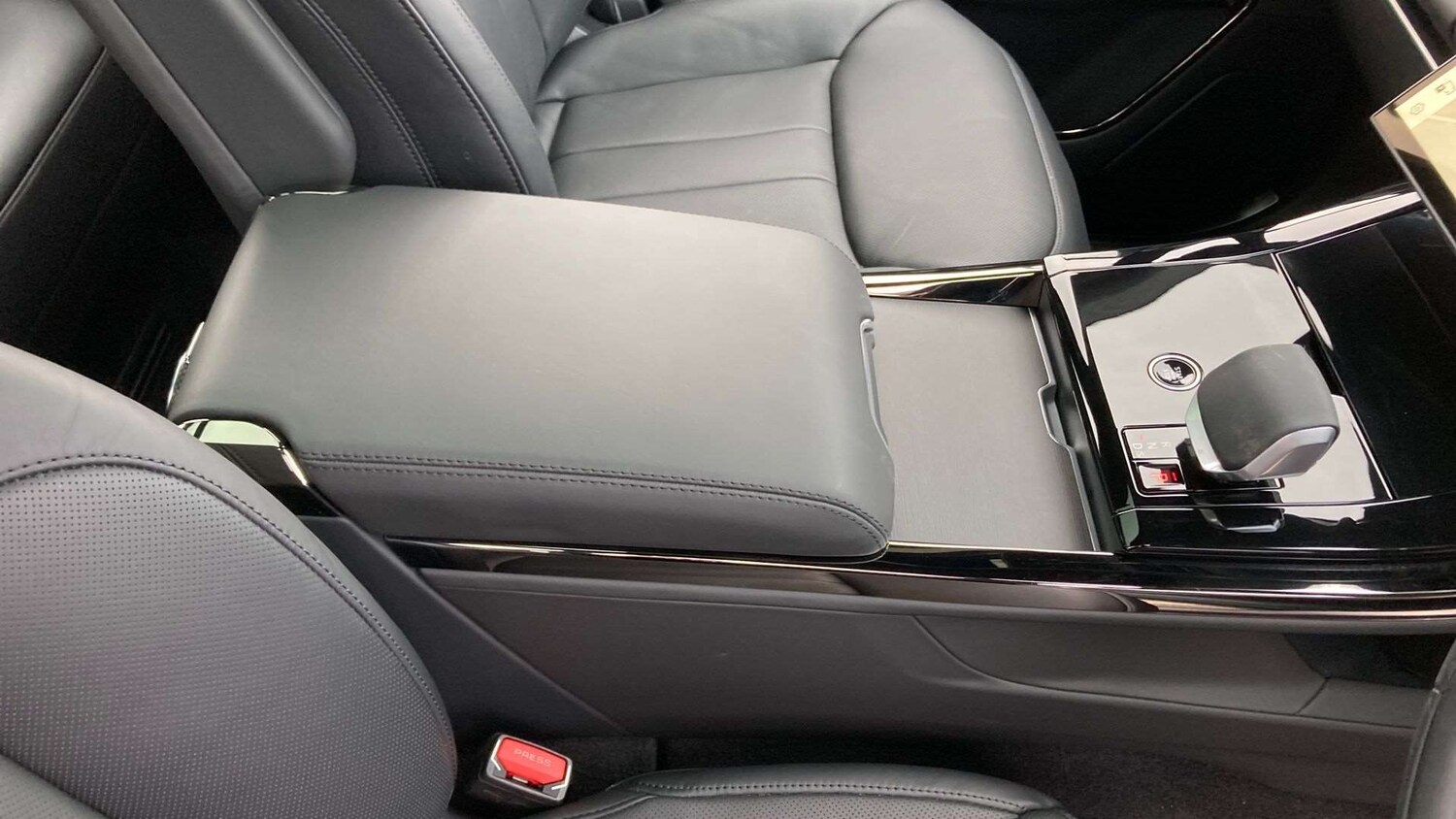 Used Land Rover Range Rover Sport 2024 for sale - 77270111: Photo 33