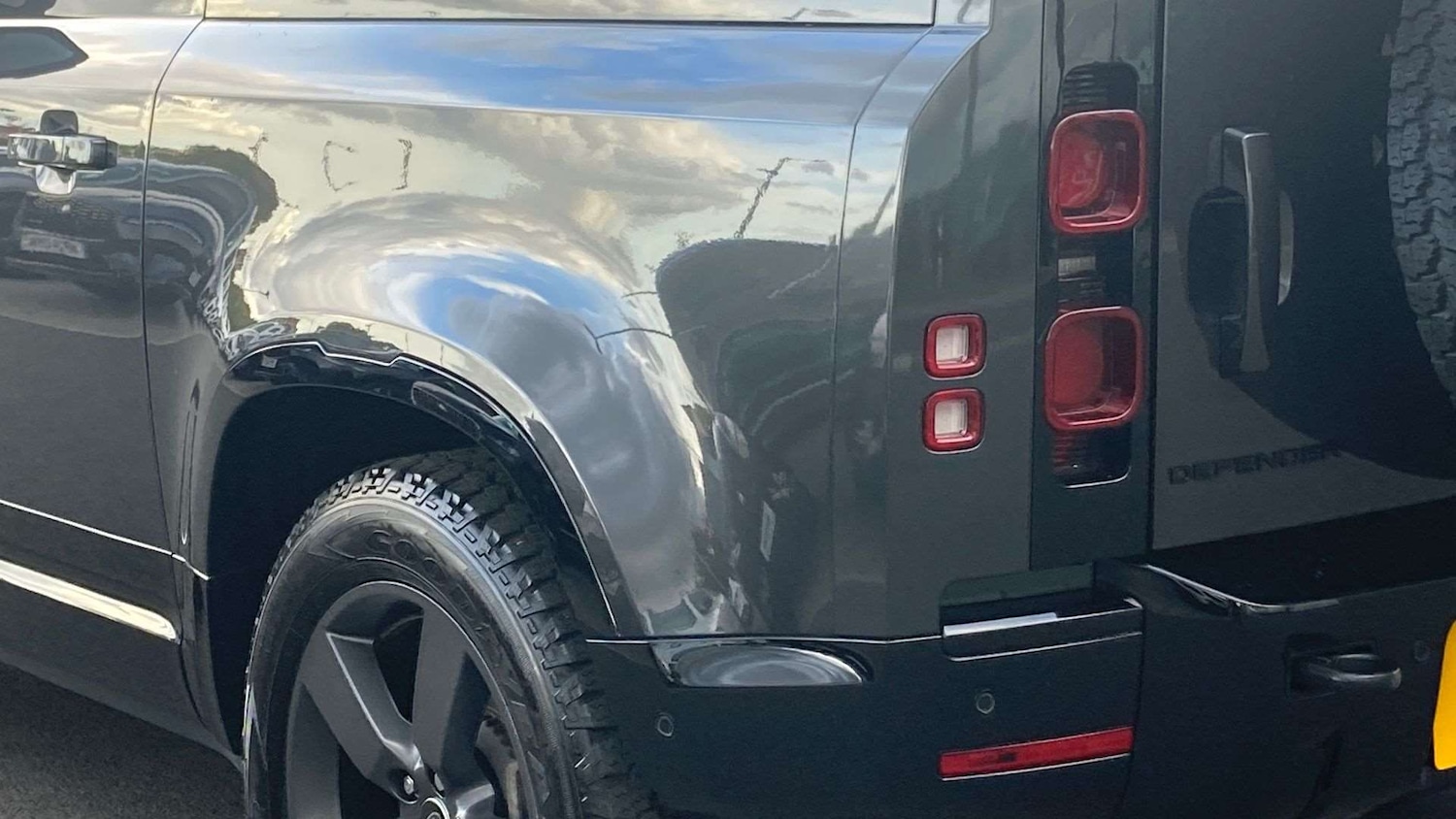 Used Land Rover Defender 2023 for sale - 76460435: Photo 19