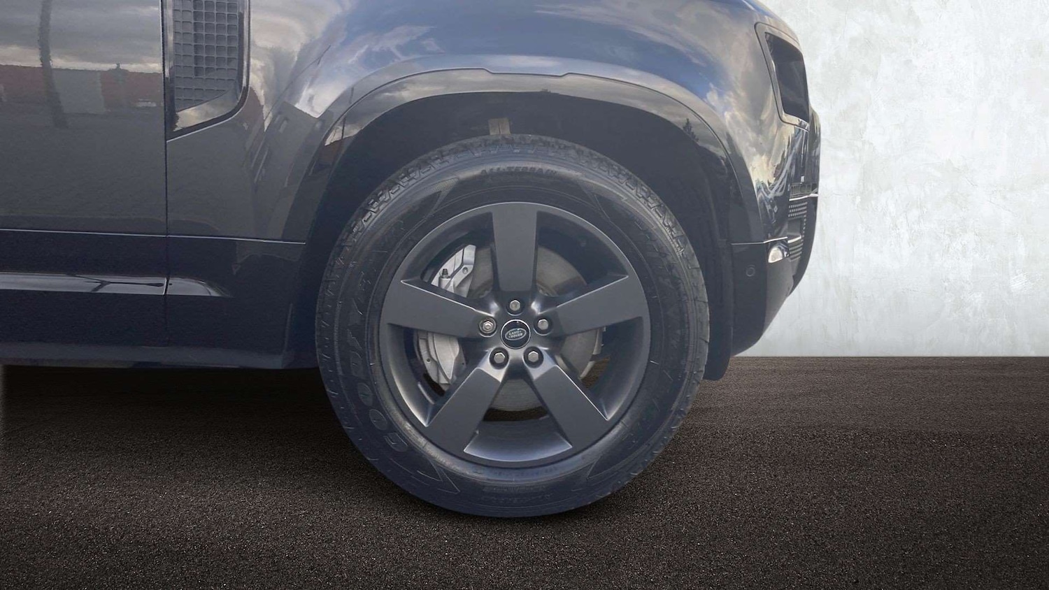 Used Land Rover Defender 2023 for sale - 76460435: Photo 8