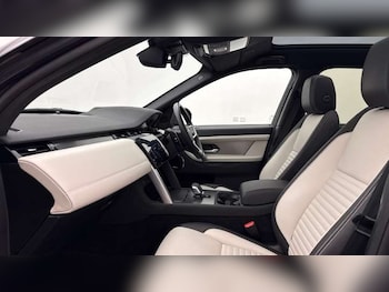 Used Land Rover Discovery Sport 2025 for sale - 79015102: Photo