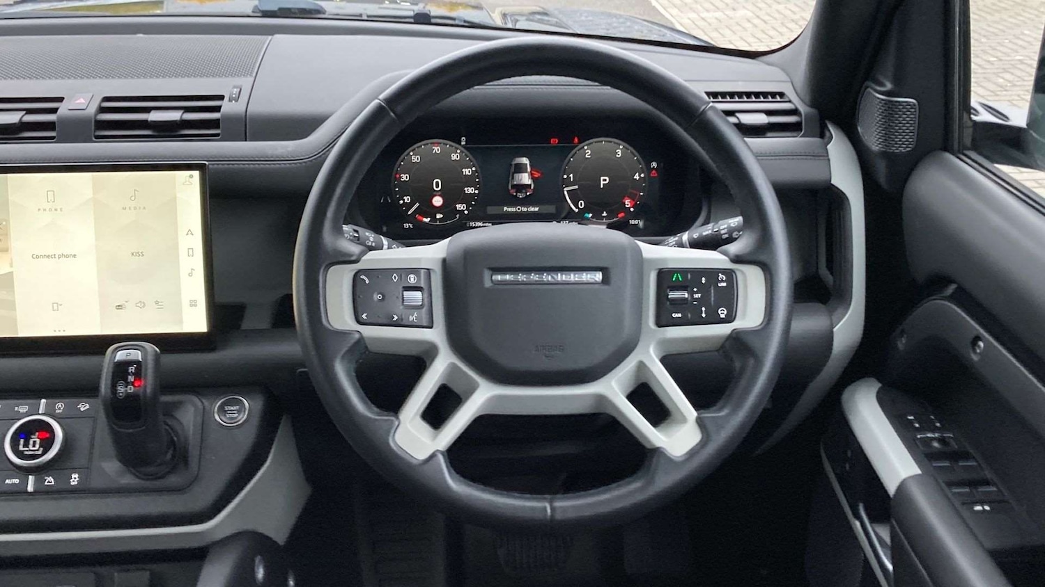 Used Land Rover Defender 2024 for sale - 76460061: Photo 15