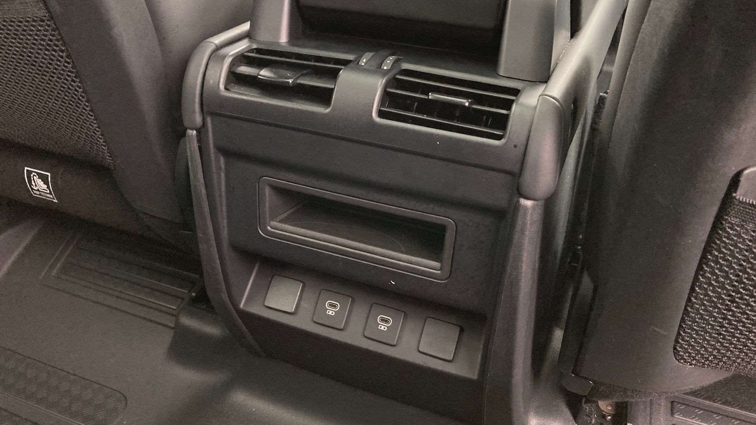 Used Land Rover Defender 2024 for sale - 76460061: Photo 18