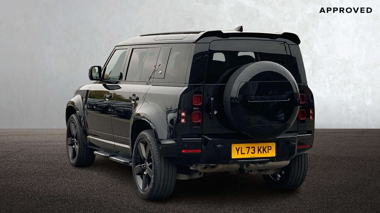 Used Land Rover Defender 2024 for sale - 76460061: Photo 2