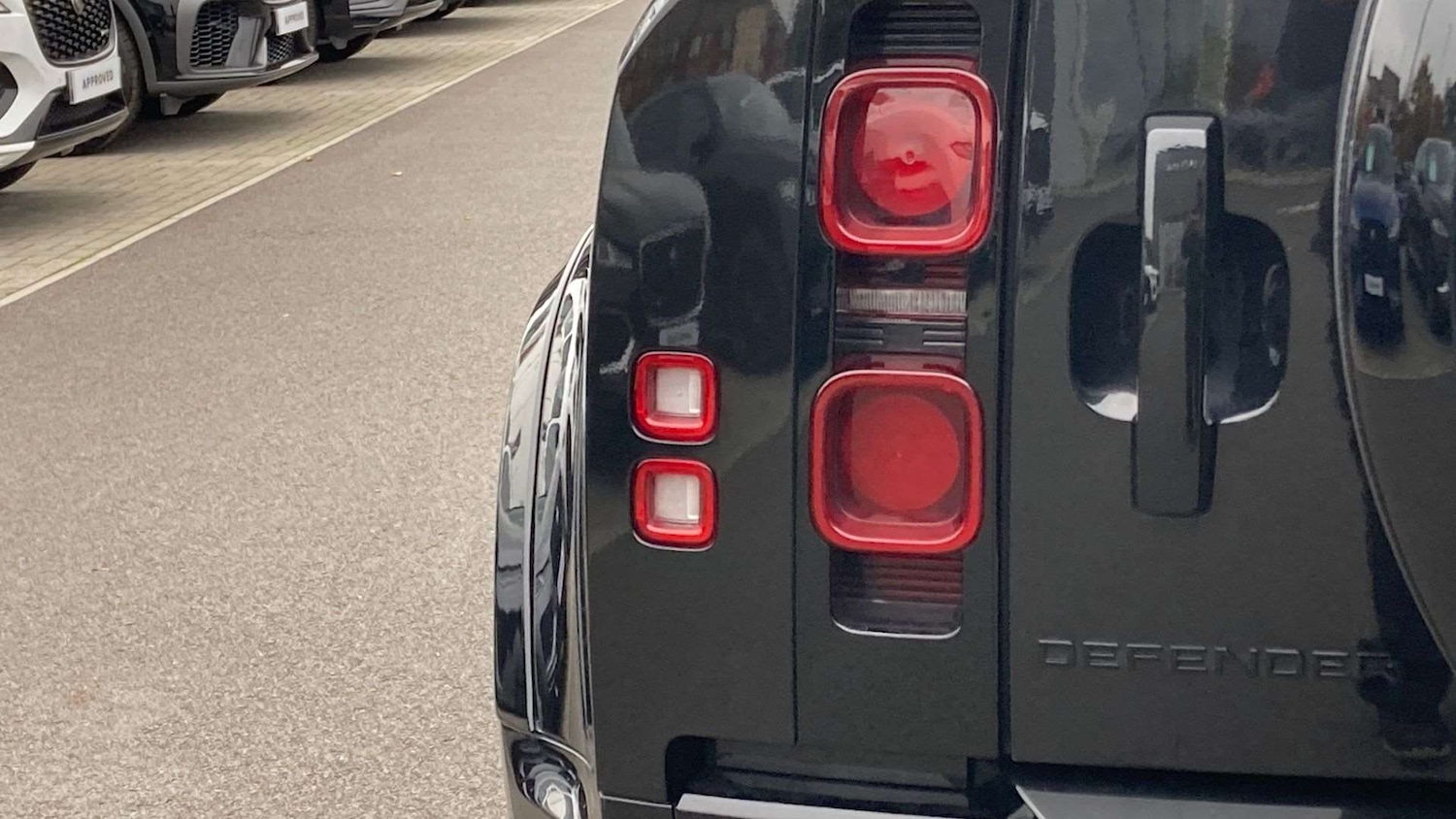 Used Land Rover Defender 2024 for sale - 76460061: Photo 26