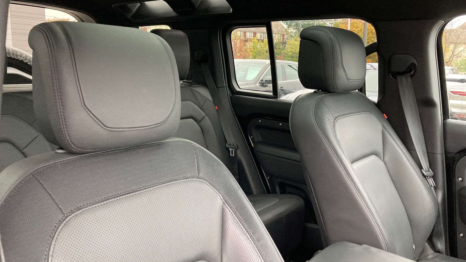 Used Land Rover Defender 2024 for sale - 76460061: Photo 28