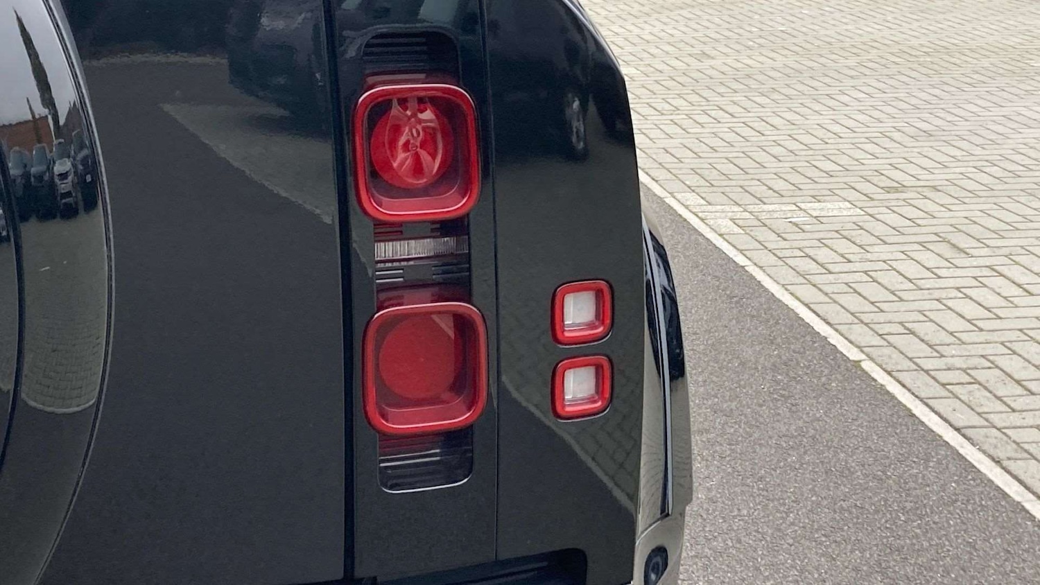 Used Land Rover Defender 2024 for sale - 76460061: Photo 34