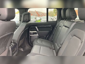 Used Land Rover Defender 2024 for sale - 76460061: Photo