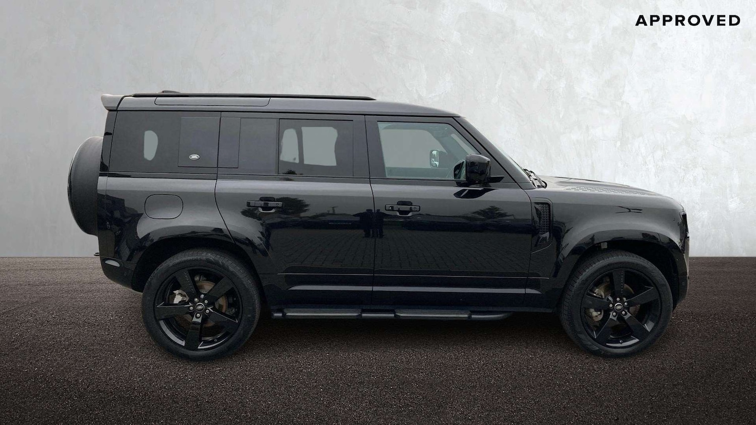 Used Land Rover Defender 2024 for sale - 76460061: Photo 5