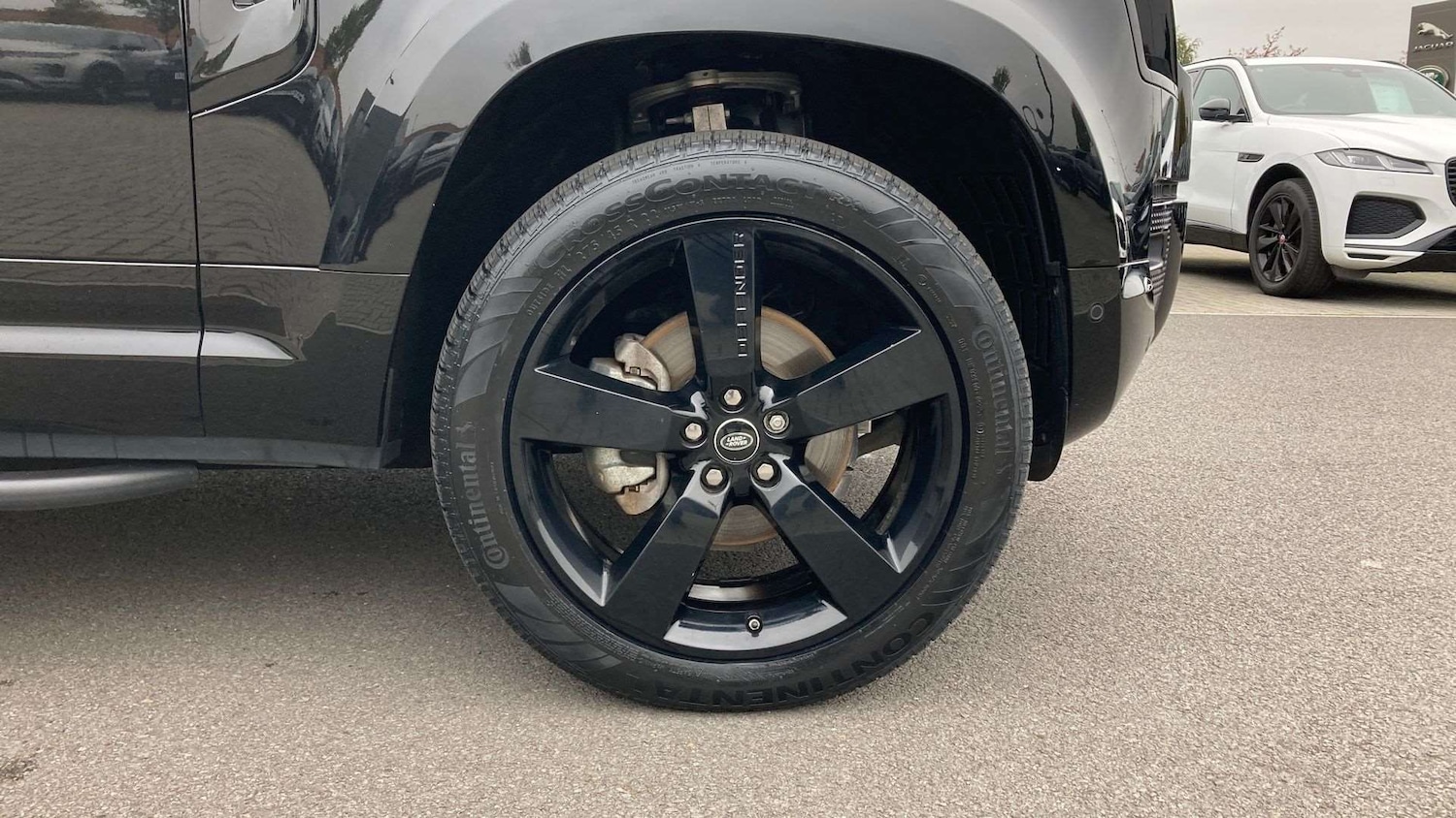 Used Land Rover Defender 2024 for sale - 76460061: Photo 8