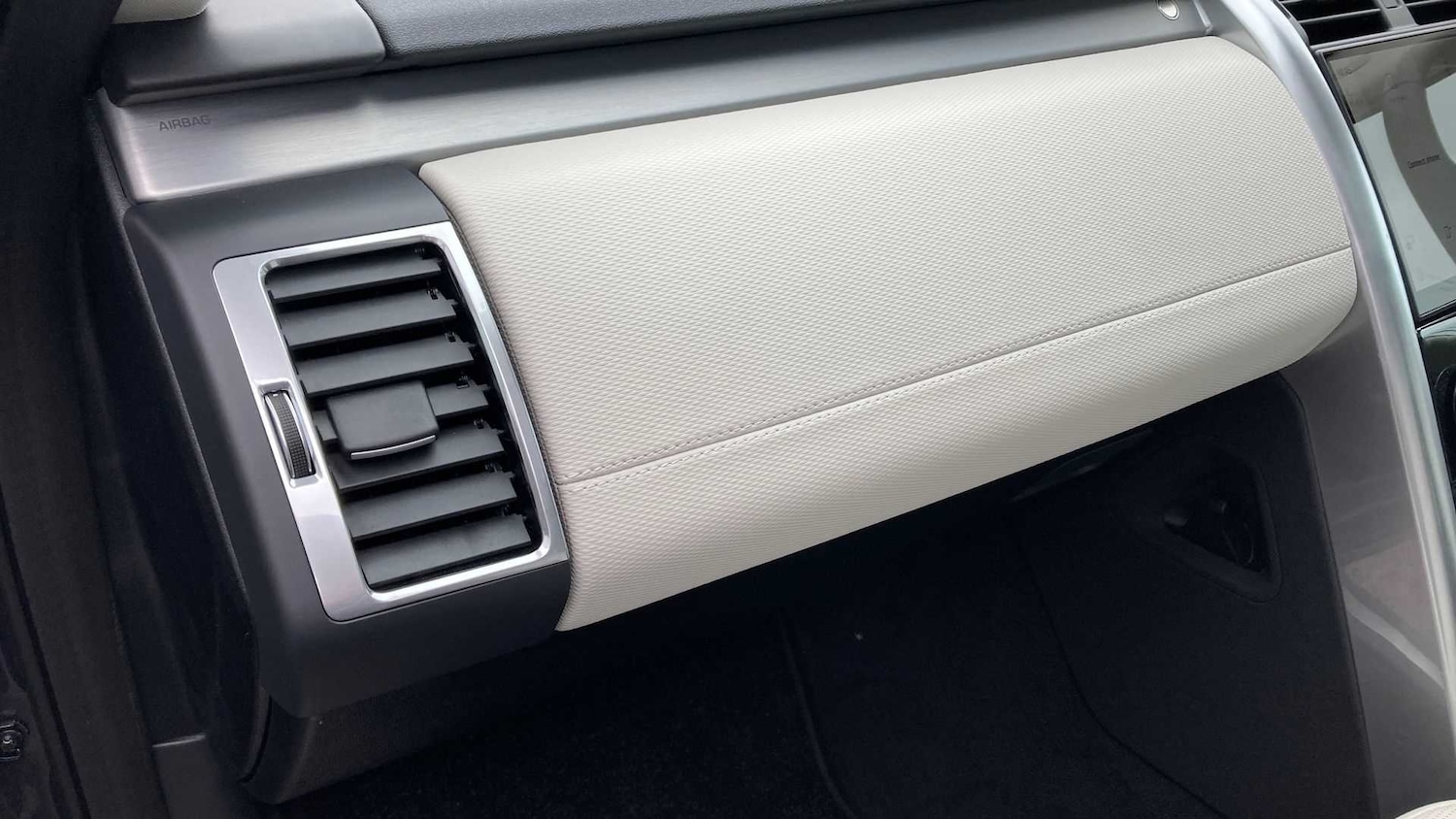 Used Land Rover Discovery 2025 for sale - 76460389: Photo 23