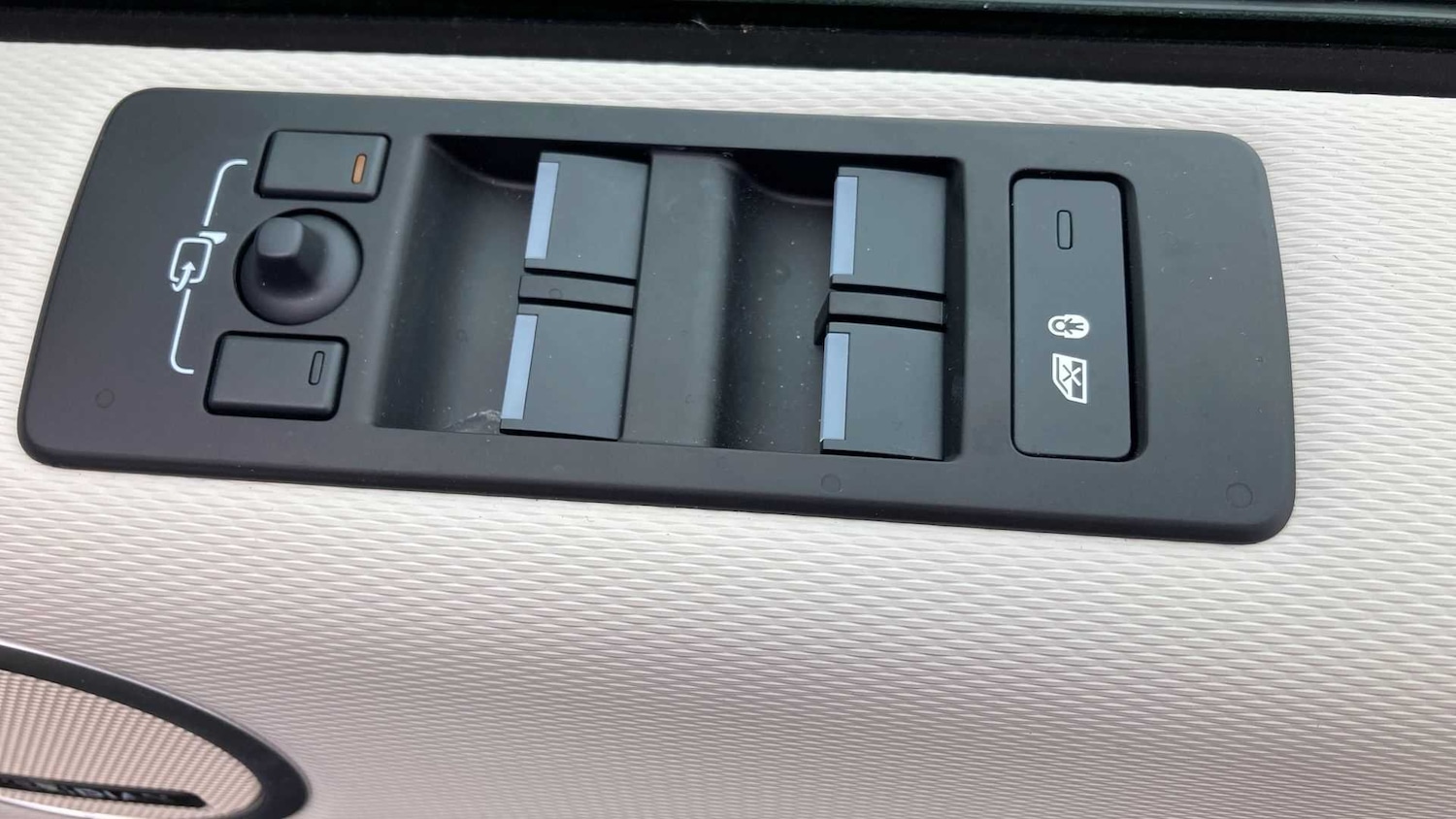 Used Land Rover Discovery 2025 for sale - 76460389: Photo 25