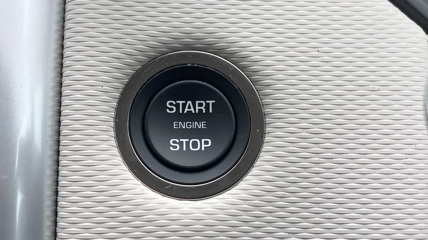 Used Land Rover Discovery 2025 for sale - 76460389: Photo 30