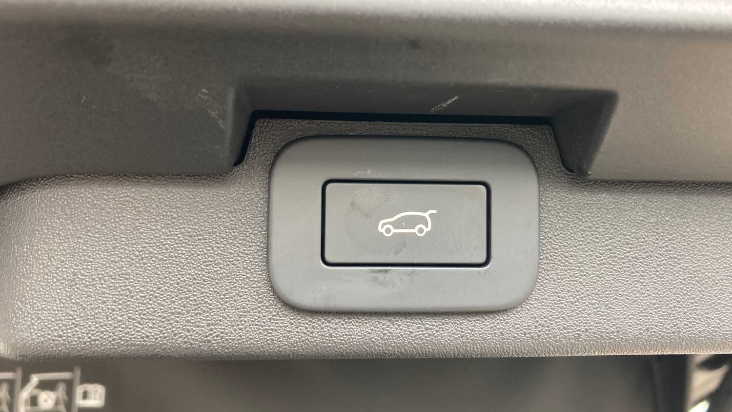 Used Land Rover Discovery 2025 for sale - 76460389: Photo 33