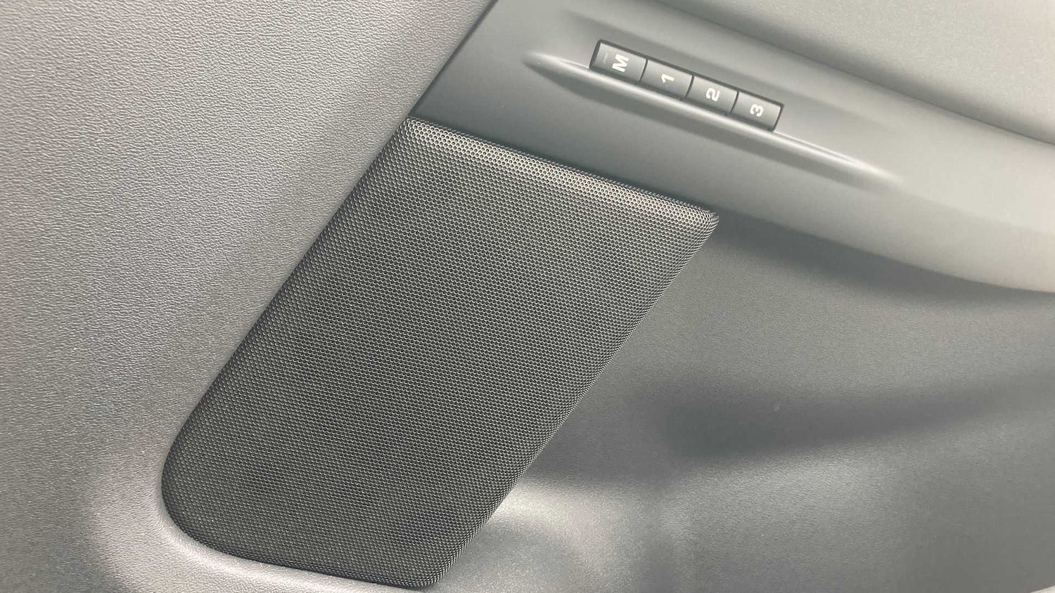 Used Land Rover Range Rover Evoque 2025 for sale - 76460542: Photo 25