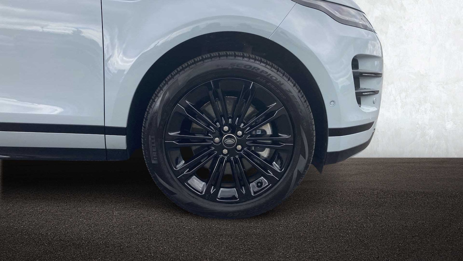 Used Land Rover Range Rover Evoque 2025 for sale - 76460542: Photo 8