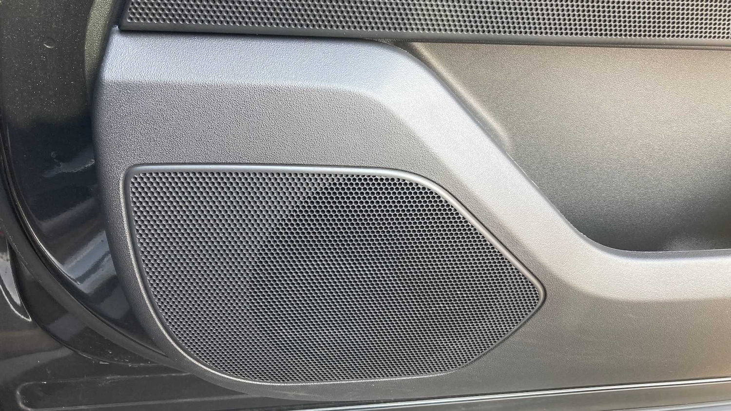 Used Land Rover Range Rover Velar 2024 for sale - 77194667: Photo 32