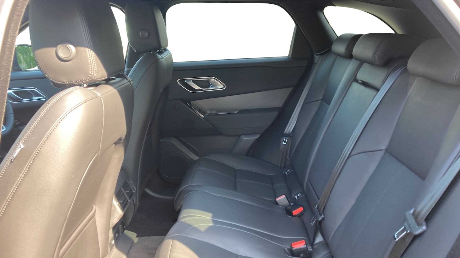 Used Land Rover Range Rover Velar 2024 for sale - 77194667: Photo 4