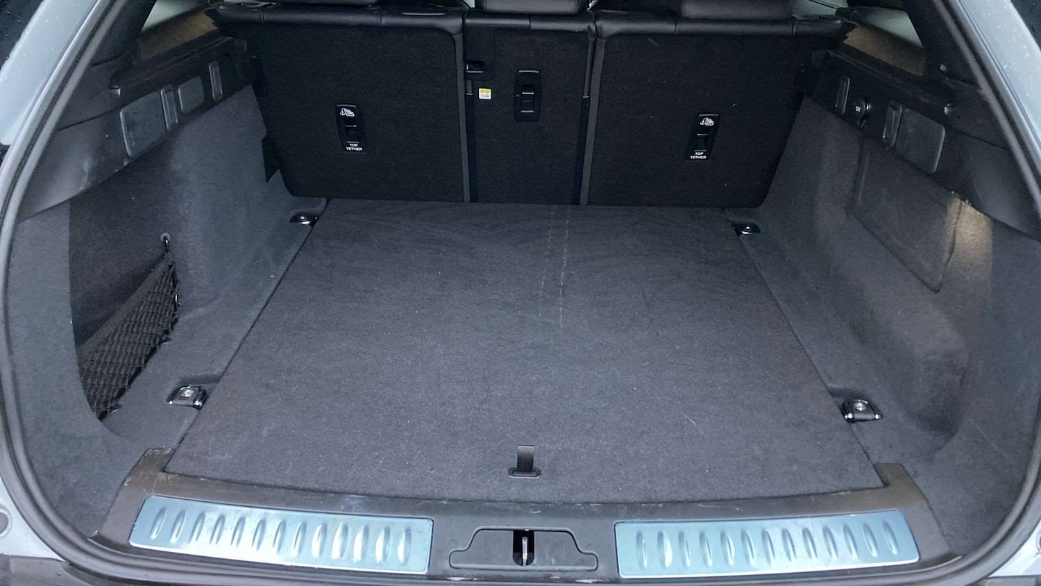 Used Land Rover Range Rover Velar 2025 for sale - 76902458: Photo 10