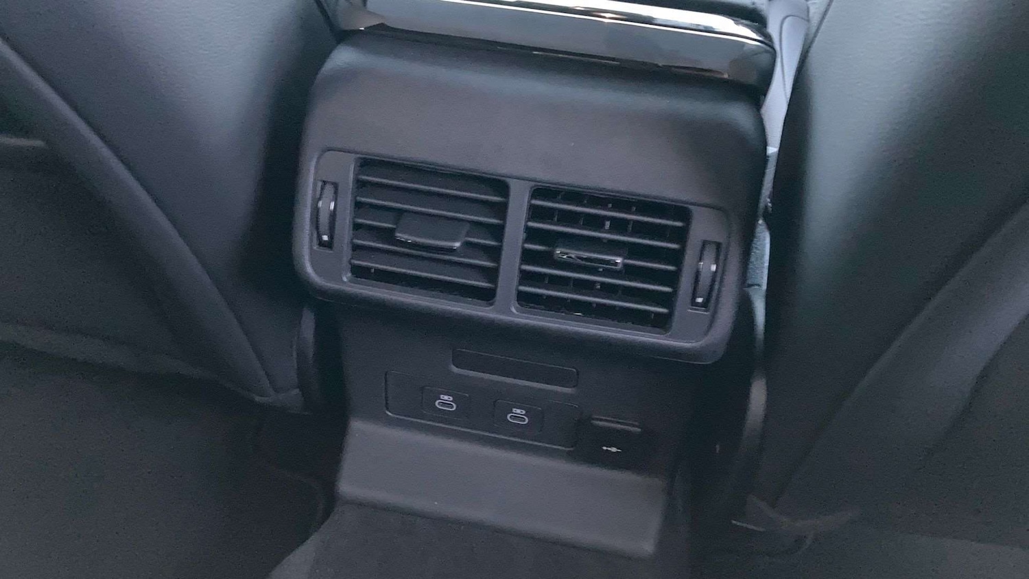 Used Land Rover Range Rover Velar 2025 for sale - 76902458: Photo 18