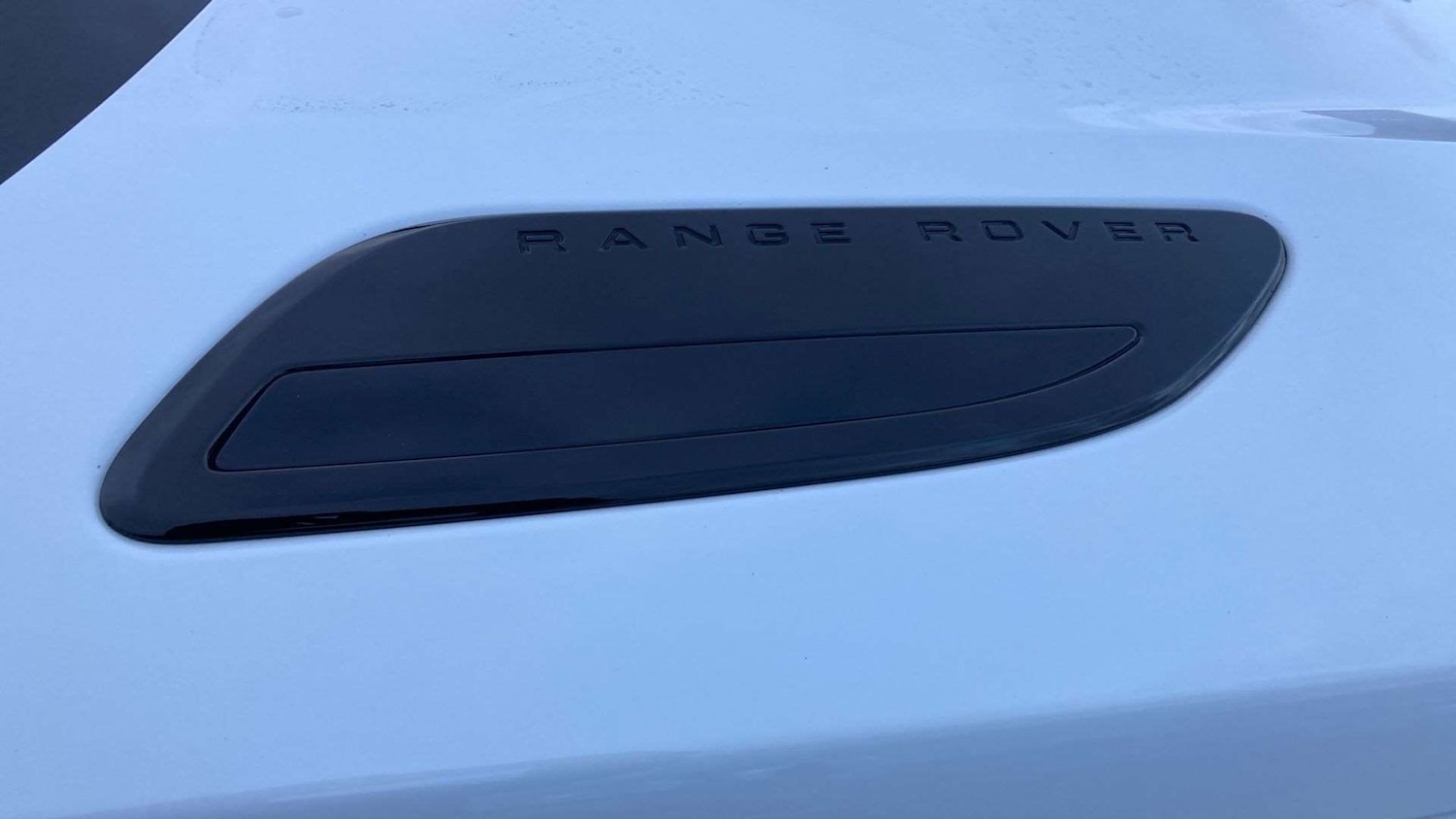 Used Land Rover Range Rover Velar 2025 for sale - 76902458: Photo 28