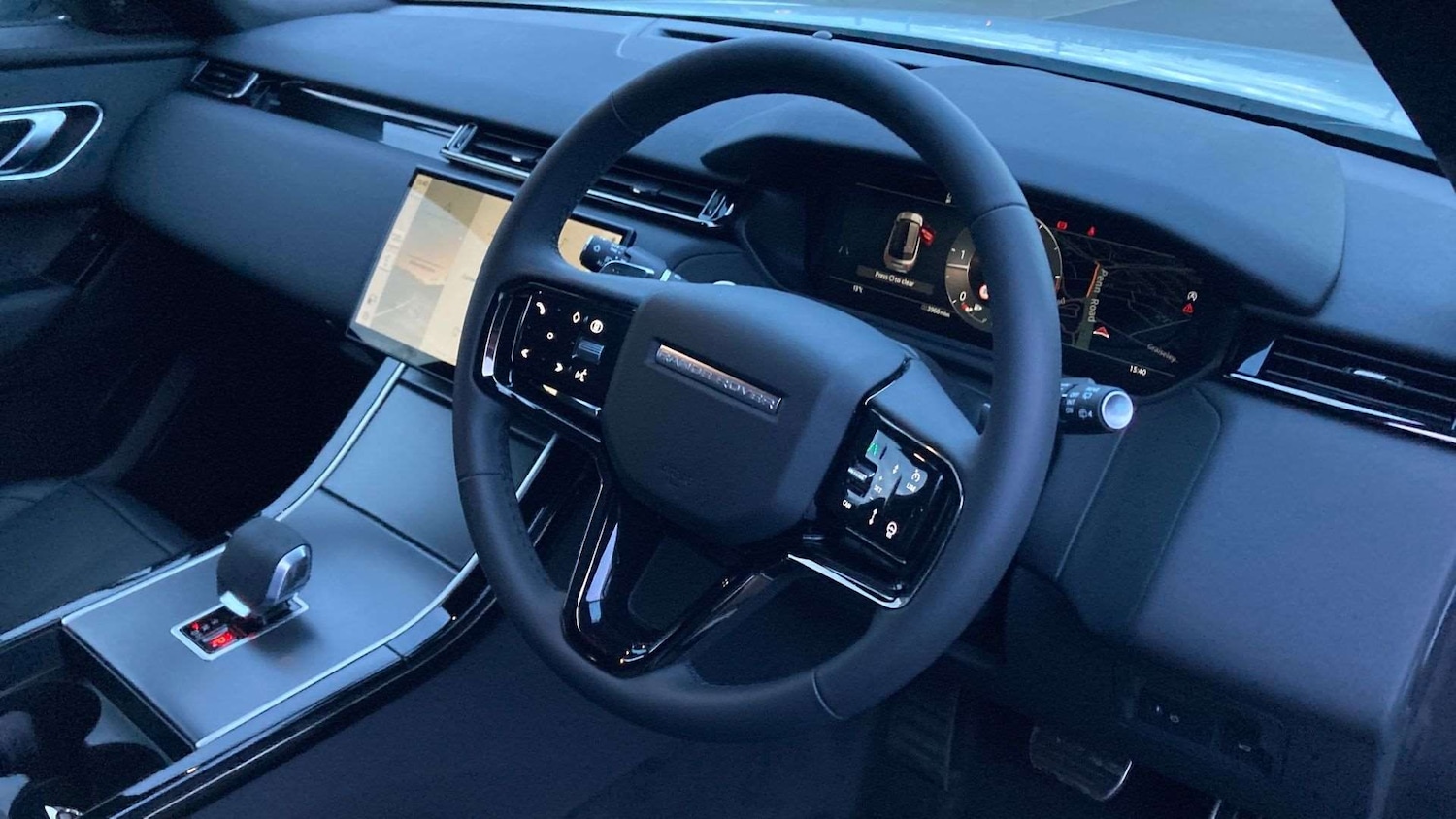 Used Land Rover Range Rover Velar 2025 for sale - 76902458: Photo 29