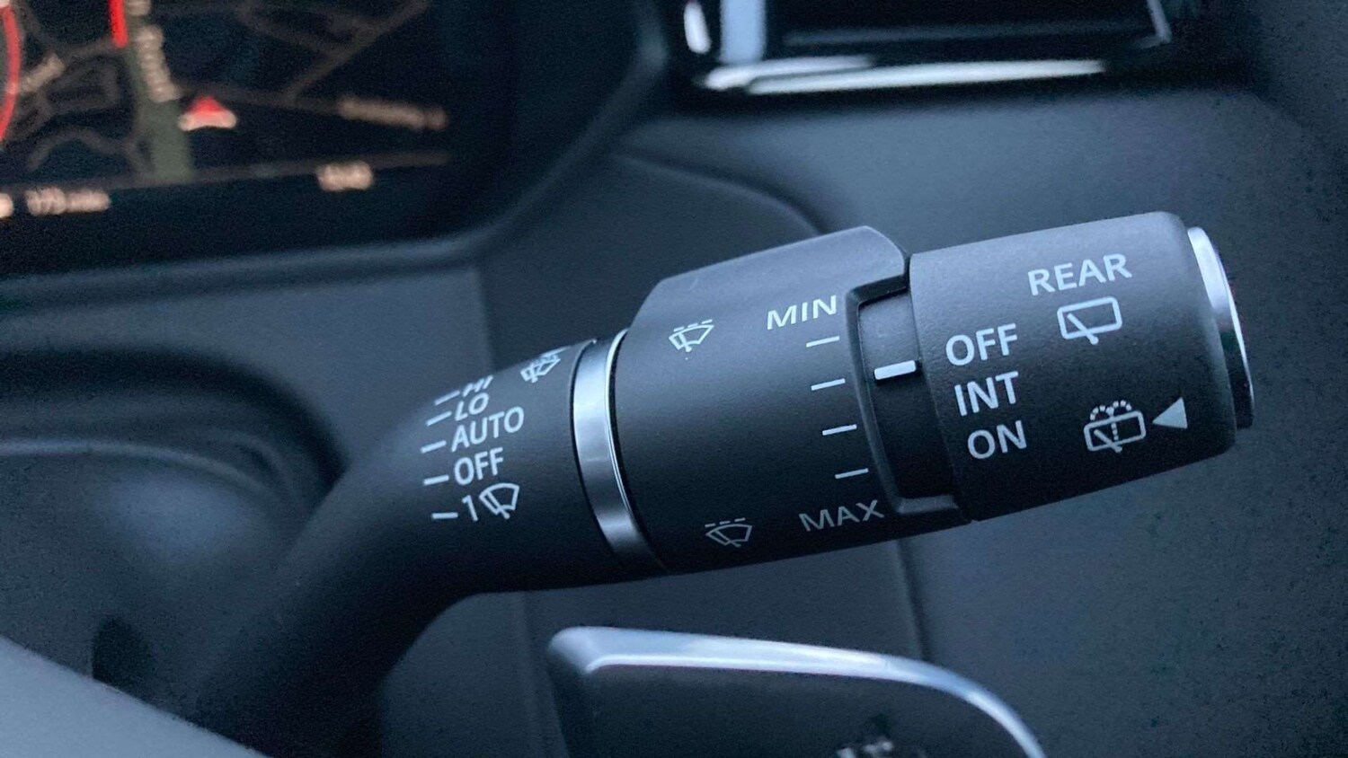 Used Land Rover Range Rover Velar 2025 for sale - 76902458: Photo 35