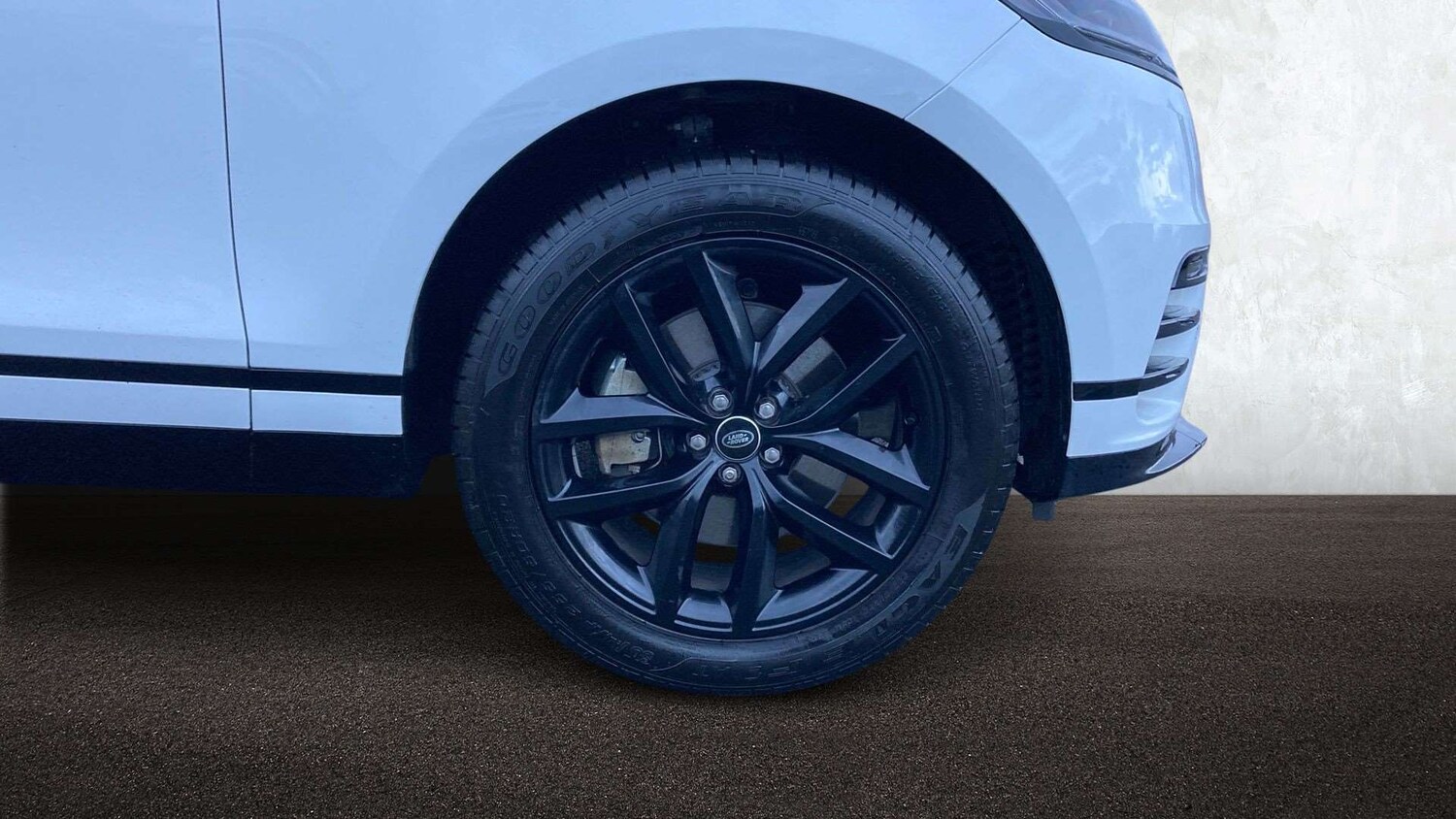 Used Land Rover Range Rover Velar 2025 for sale - 76902458: Photo 8