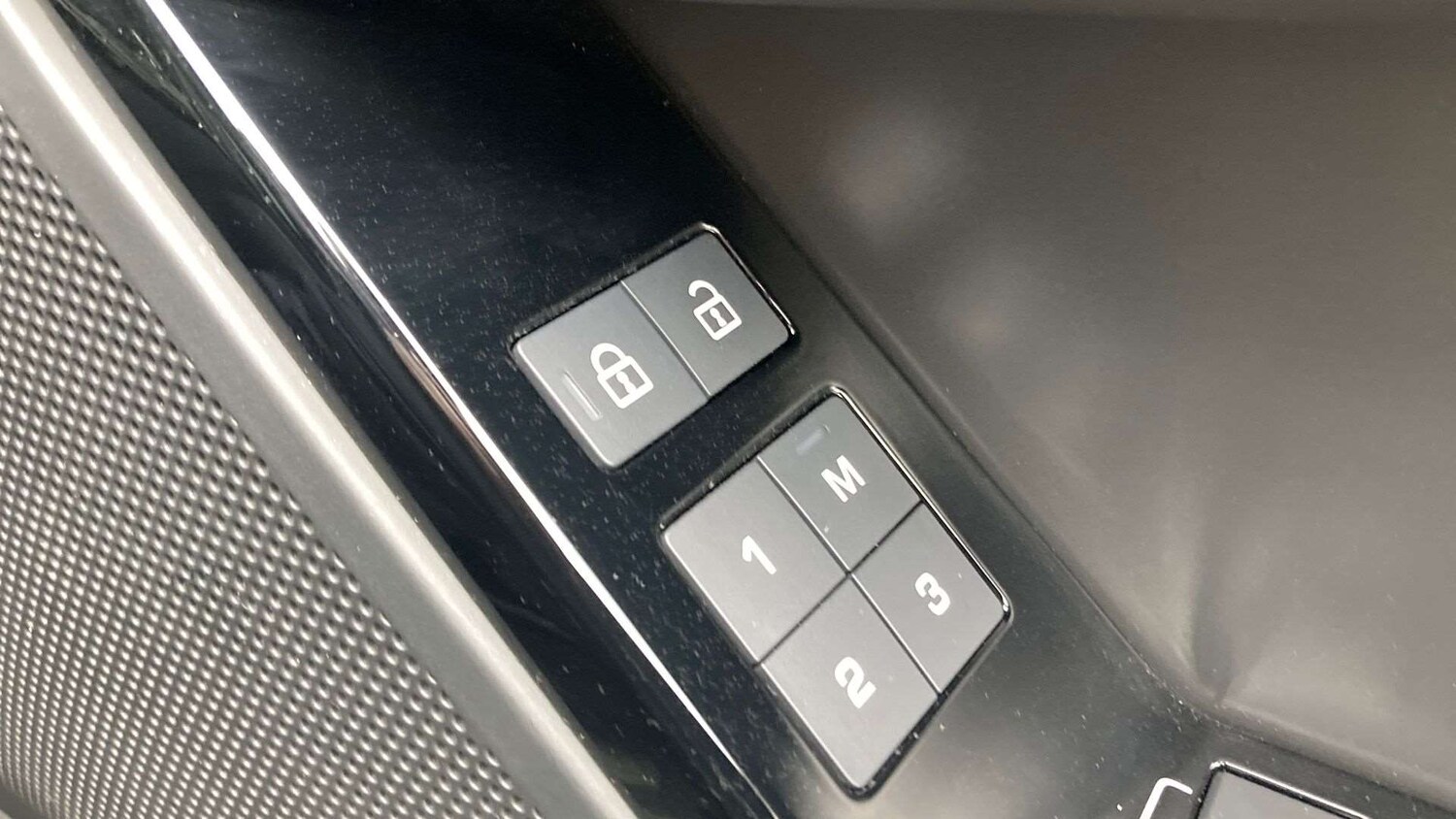 Used Land Rover Range Rover Velar 2024 for sale - 77589003: Photo 25