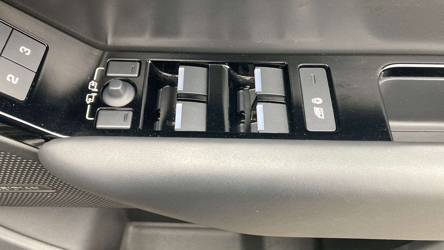 Used Land Rover Range Rover Velar 2024 for sale - 77589003: Photo 33