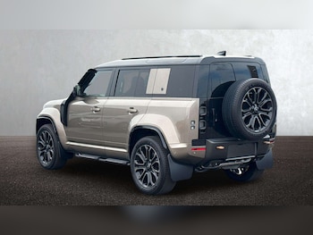 Used Land Rover Defender 2026 for sale - 79319589: Photo