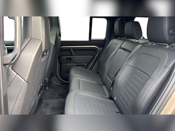 Used Land Rover Defender 2026 for sale - 79319589: Photo