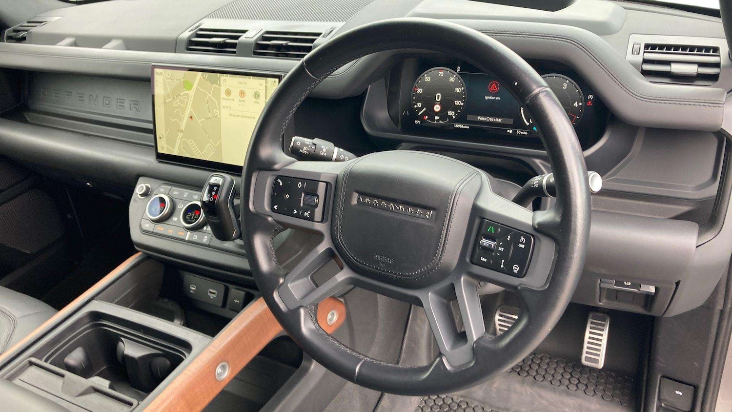 Used Land Rover Defender 2023 for sale - 76460039: Photo 15