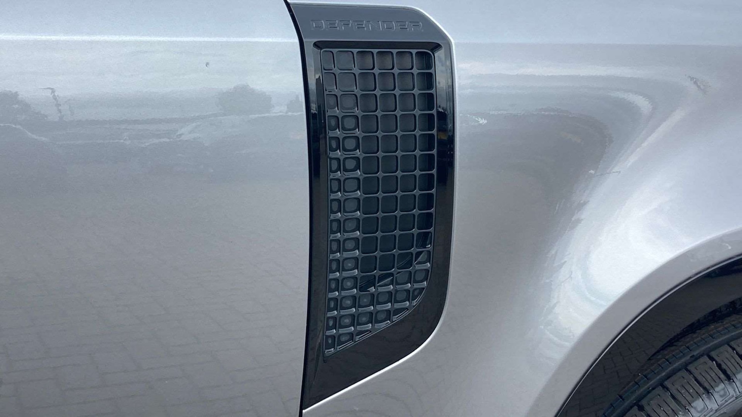 Used Land Rover Defender 2023 for sale - 76460039: Photo 20