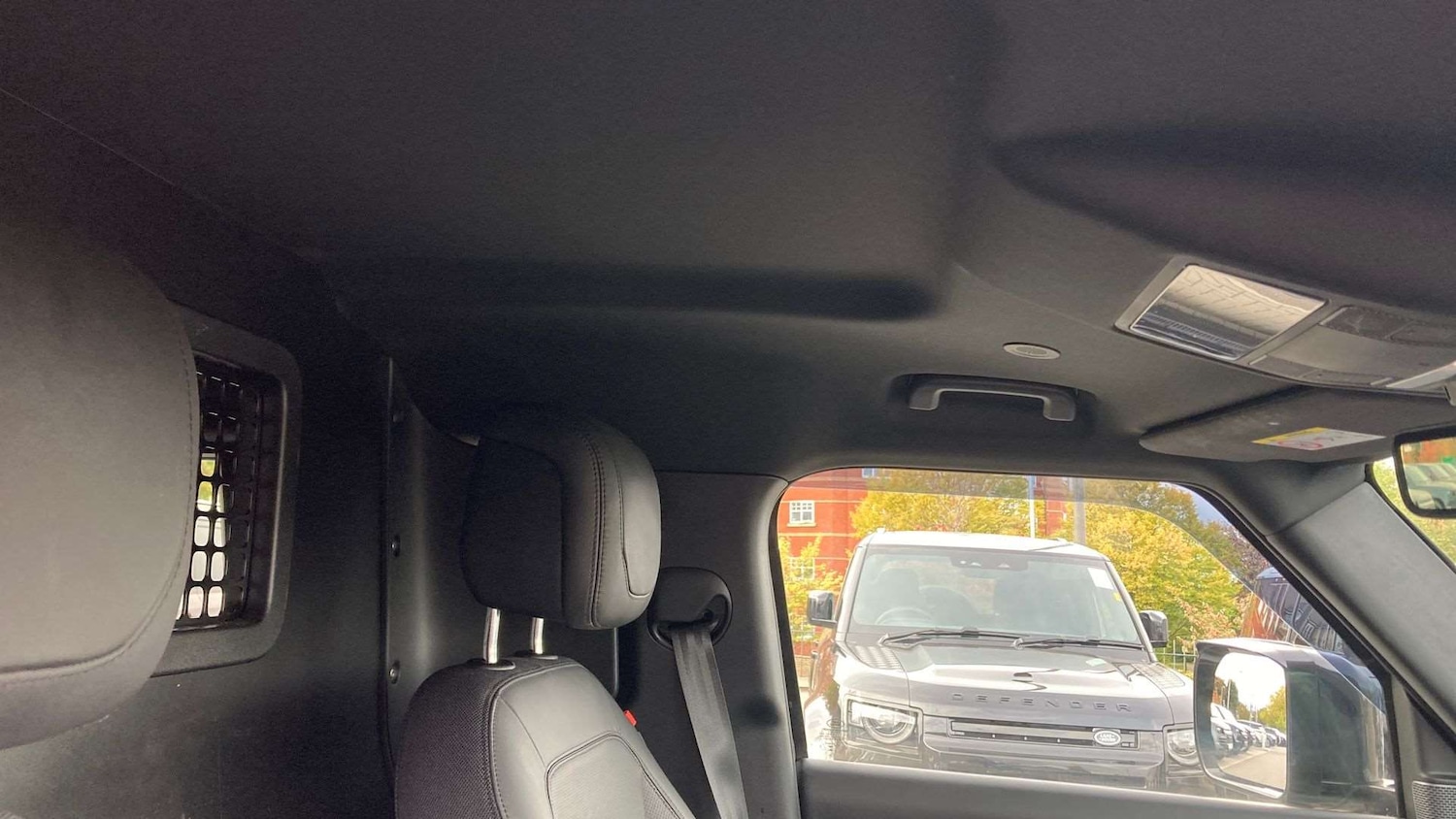 Used Land Rover Defender 2023 for sale - 76460039: Photo 21