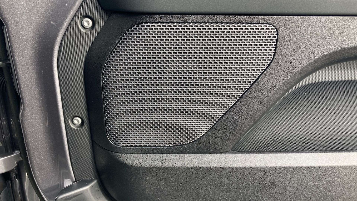 Used Land Rover Defender 2023 for sale - 76460039: Photo 24