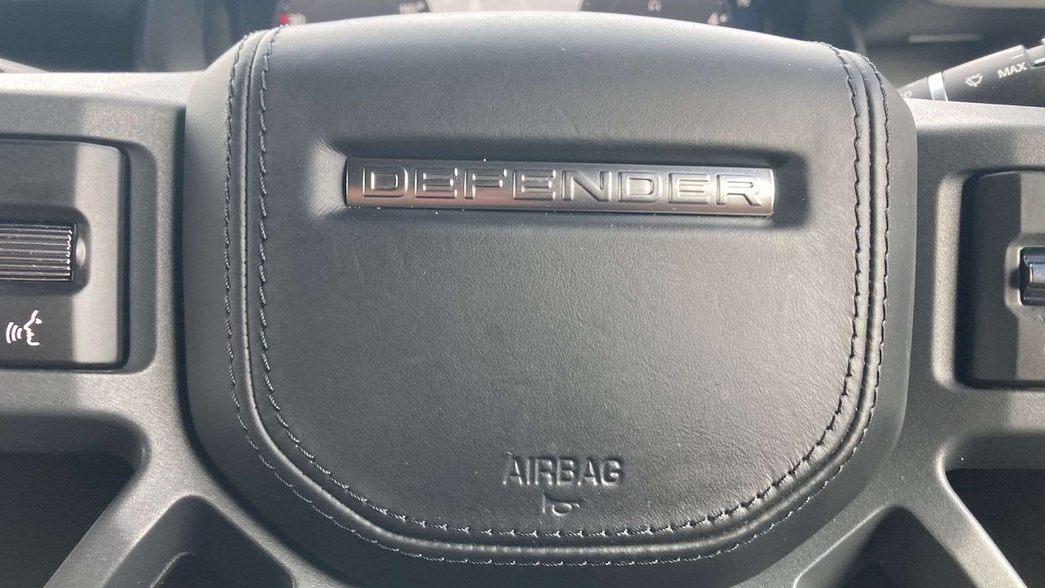 Used Land Rover Defender 2023 for sale - 76460039: Photo 33