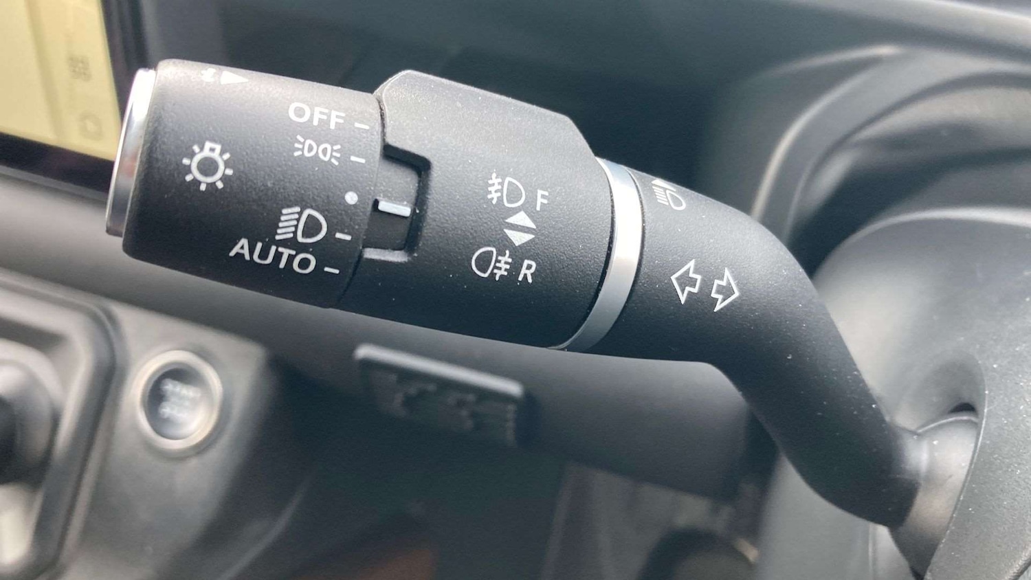 Used Land Rover Defender 2023 for sale - 76460039: Photo 34