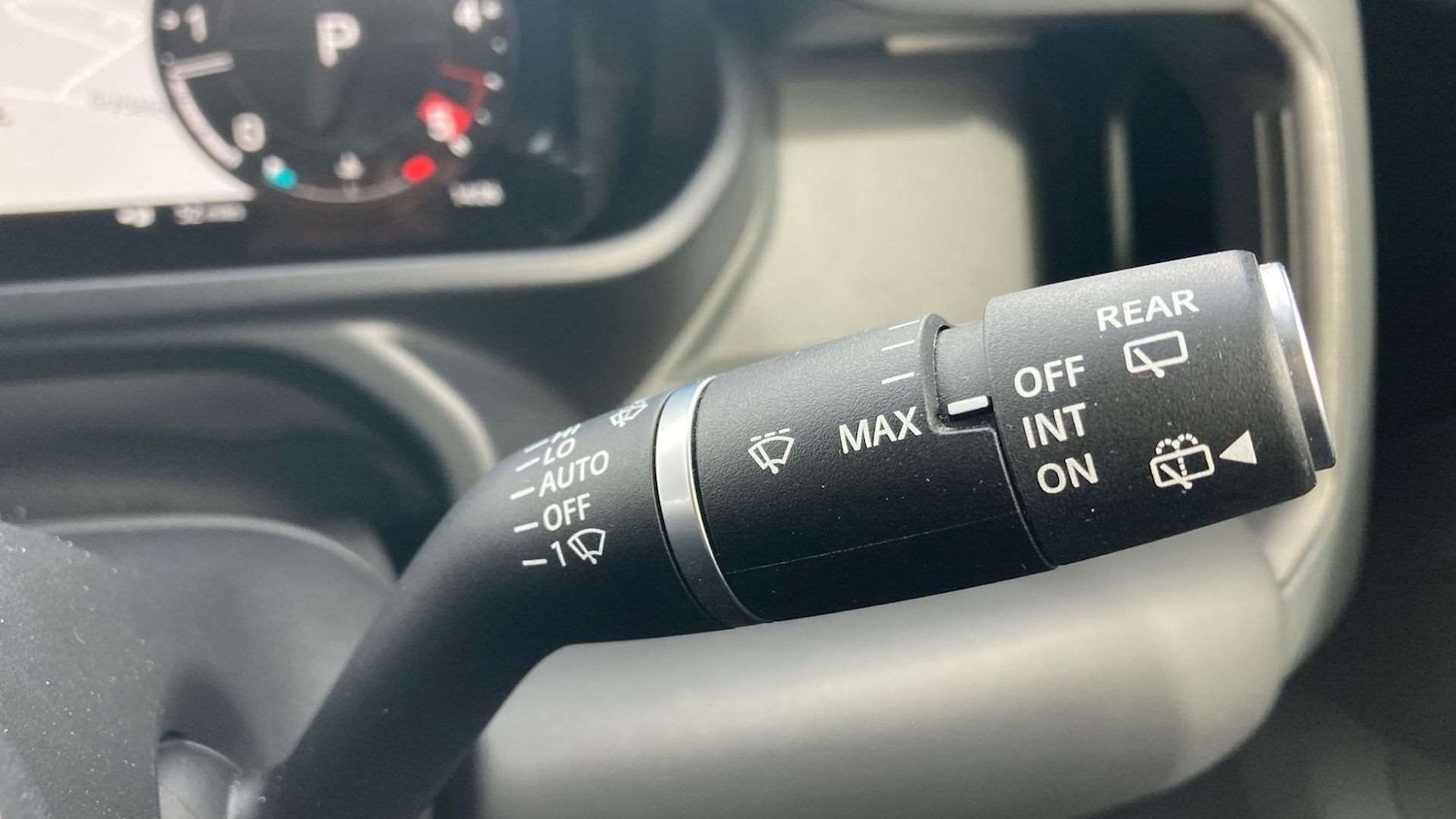 Used Land Rover Defender 2023 for sale - 76460039: Photo 35