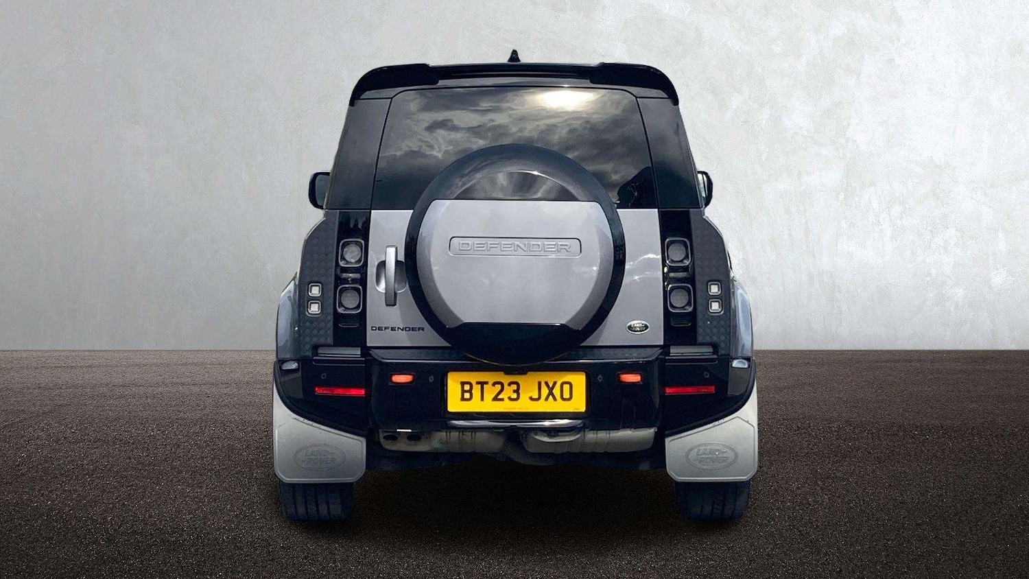 Used Land Rover Defender 2023 for sale - 76460039: Photo 6