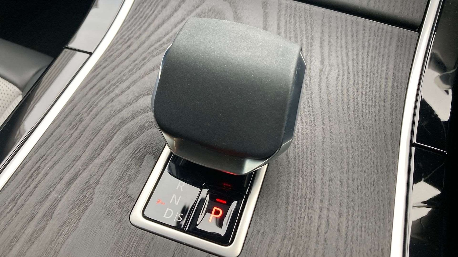 Used Land Rover Range Rover Evoque 2024 for sale - 76827568: Photo 13